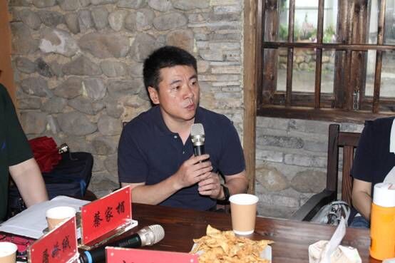 桐庐县江南镇人民政府党委书记胡亚明发言